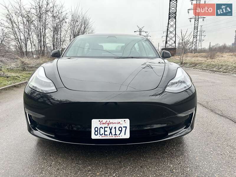 Седан Tesla Model 3 2023 в Запорожье