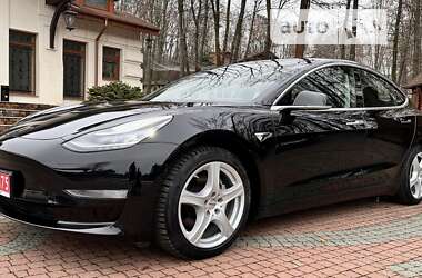 Седан Tesla Model 3 2019 в 