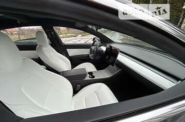 Седан Tesla Model 3 2019 в 