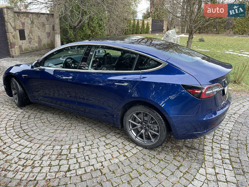 Седан Tesla Model 3 2018 в Львове фото 6 Седан Tesla Model 3 2018 в Львове