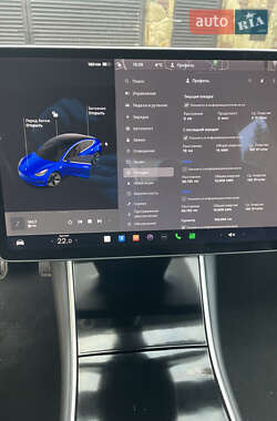 Седан Tesla Model 3 2018 в 