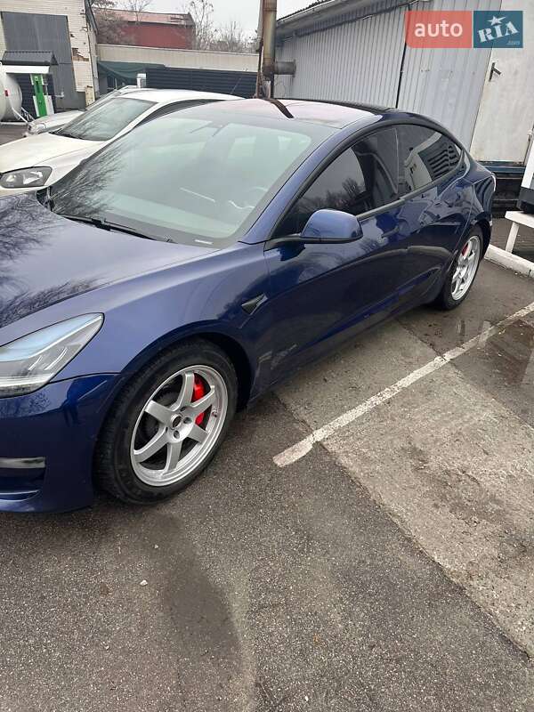 Седан Tesla Model 3 2018 в Запорожье