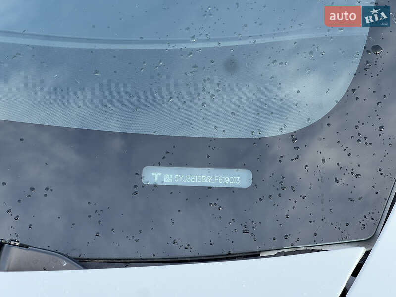 Седан Tesla Model 3 2019 в Києві