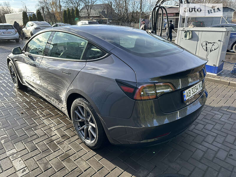 Седан Tesla Model 3 2022 в Вінниці