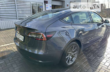 Седан Tesla Model 3 2022 в Виннице