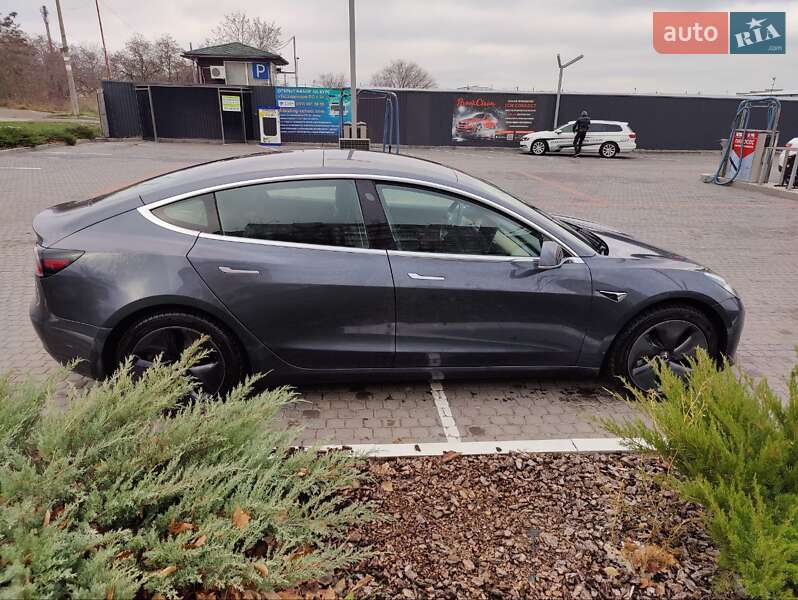 Седан Tesla Model 3 2019 в Днепре