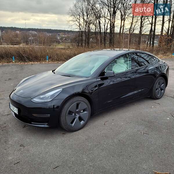 Седан Tesla Model 3 2022 в Житомире