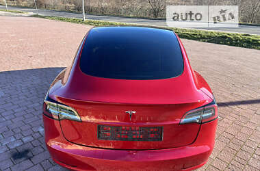 Седан Tesla Model 3 2021 в Трускавце