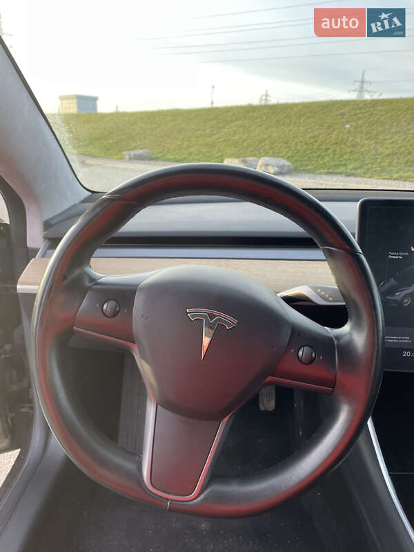 Седан Tesla Model 3 2017 в Днепре