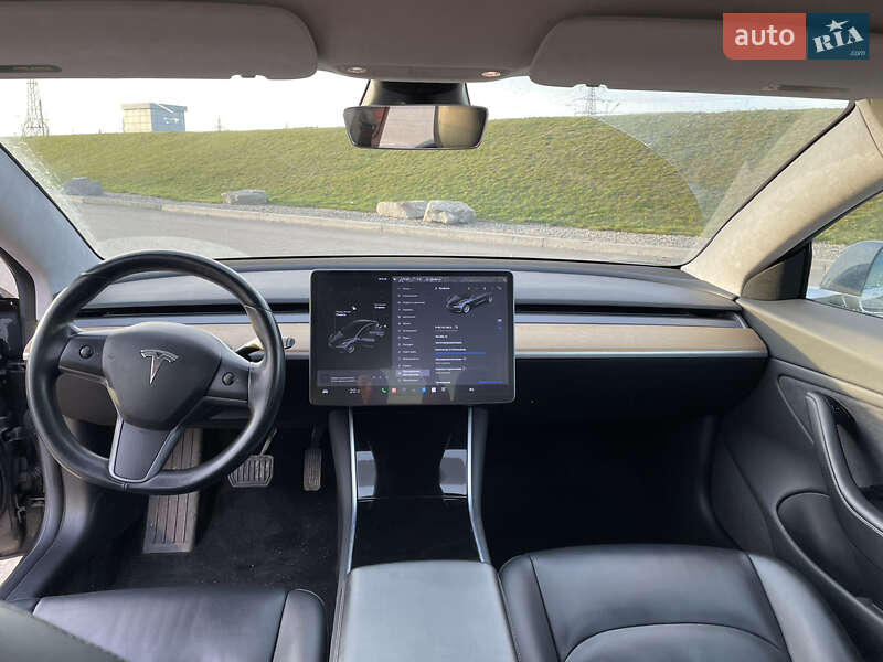 Седан Tesla Model 3 2017 в Днепре