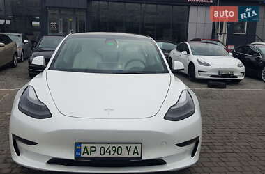 Седан Tesla Model 3 2021 в 