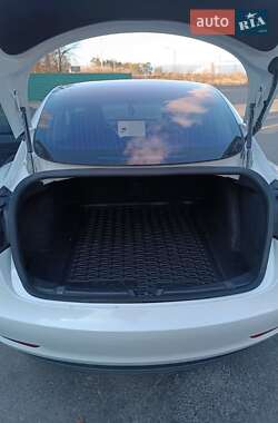 Седан Tesla Model 3 2018 в 