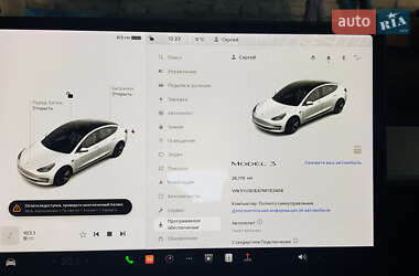 Седан Tesla Model 3 2021 в 
