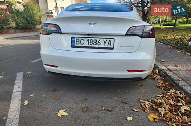 Седан Tesla Model 3 2019 в 