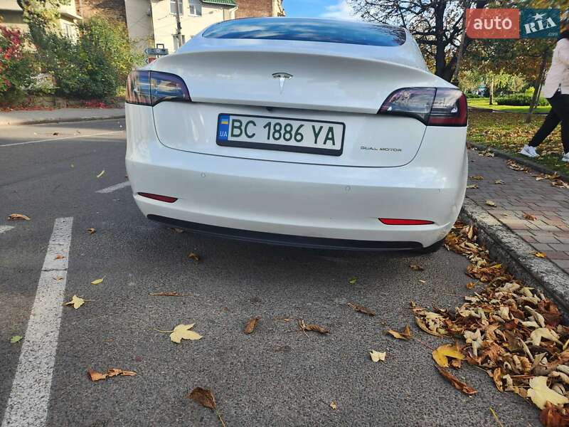 Седан Tesla Model 3 2019 в Бориславі