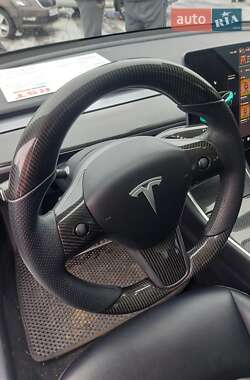 Седан Tesla Model 3 2018 в 