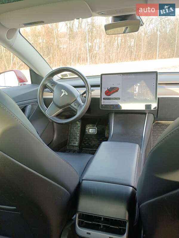 Седан Tesla Model 3 2018 в Днепре