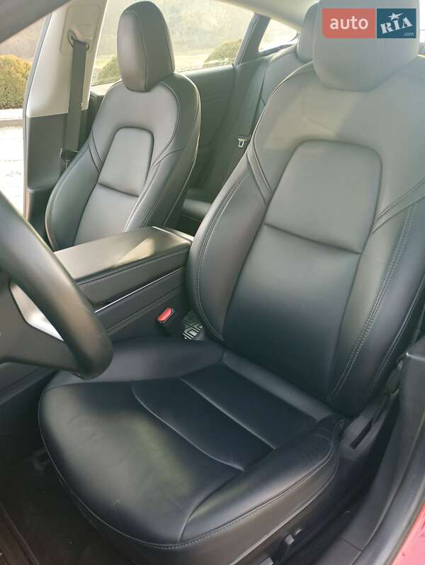 Седан Tesla Model 3 2018 в Днепре