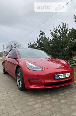 Седан Tesla Model 3 2021 в Львове