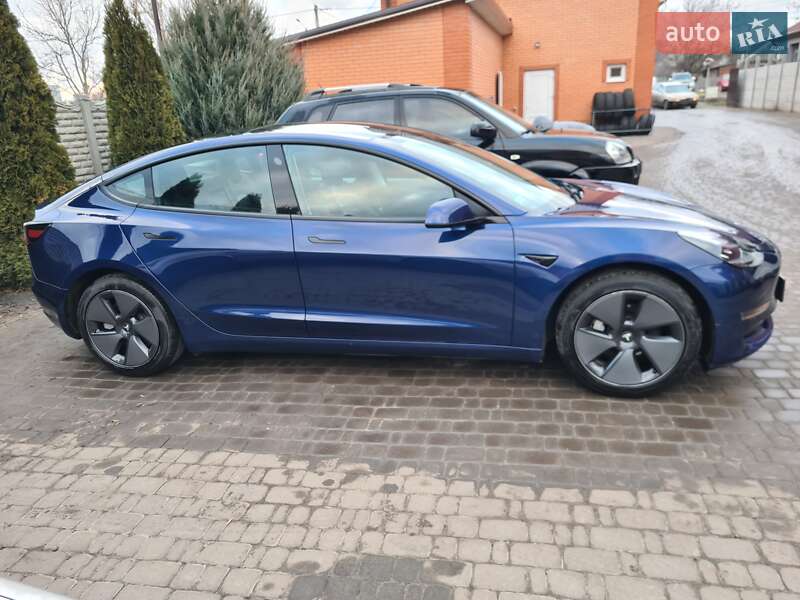 Седан Tesla Model 3 2021 в Харкові