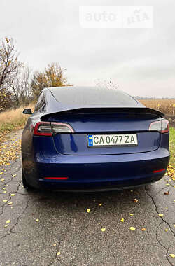 Седан Tesla Model 3 2021 в Киеве