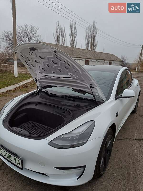 Седан Tesla Model 3 2022 в Одесі