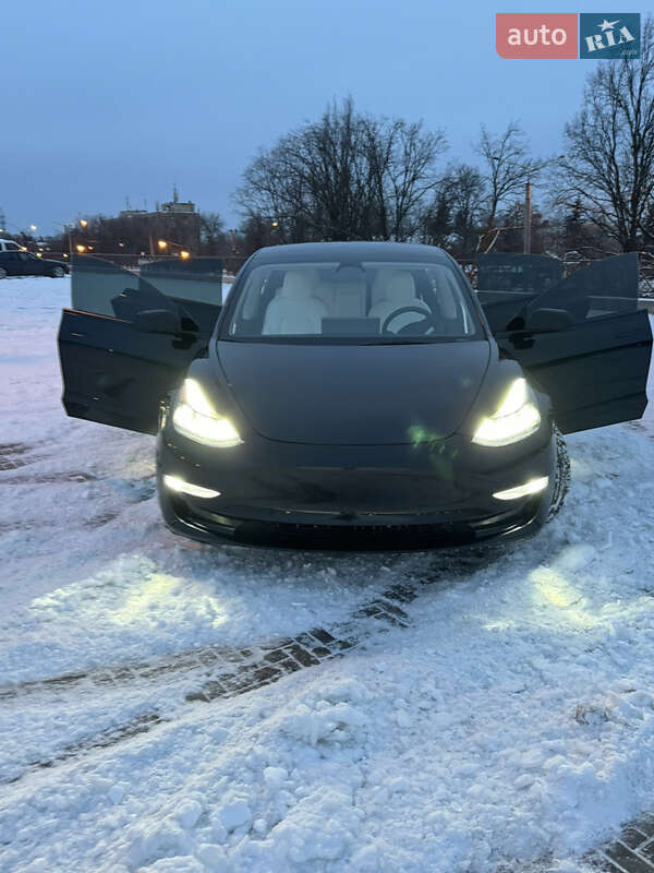 Седан Tesla Model 3 2022 в Києві фото 31 Седан Tesla Model 3 2022 в Києві