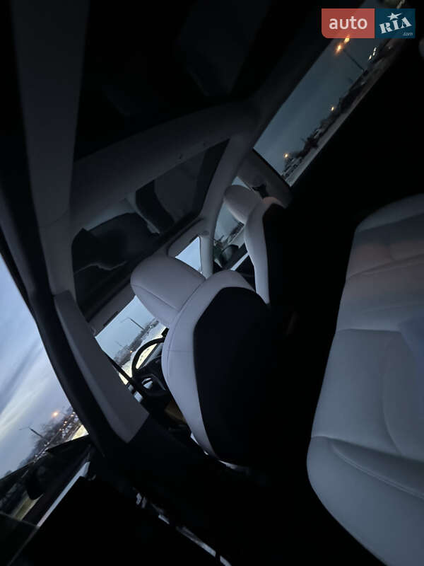 Седан Tesla Model 3 2022 в Києві фото 39 Седан Tesla Model 3 2022 в Києві