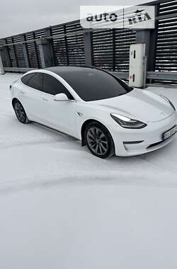 Седан Tesla Model 3 2019 в Киеве