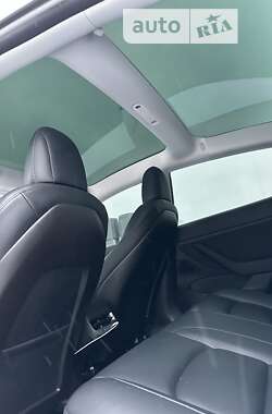 Седан Tesla Model 3 2019 в Киеве