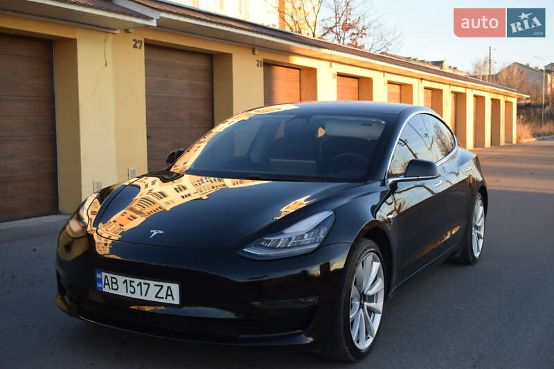 Седан Tesla Model 3 2017 в Вінниці