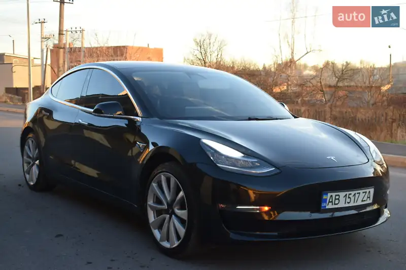 Седан Tesla Model 3 2017 в 