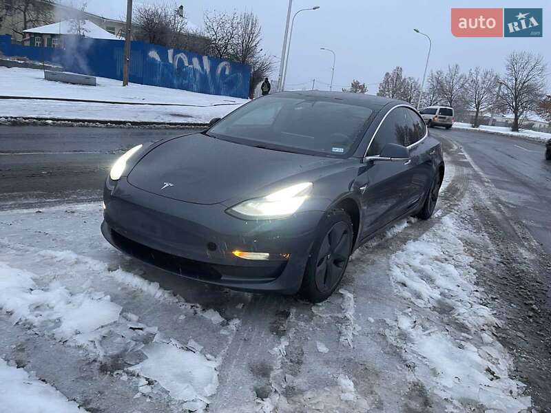 Седан Tesla Model 3 2018 в Харькове
