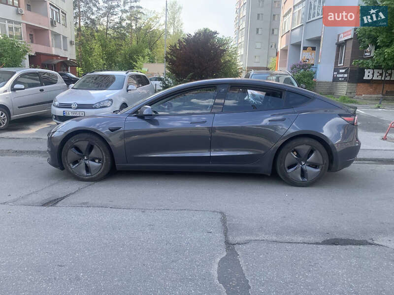 Седан Tesla Model 3 2018 в Буче