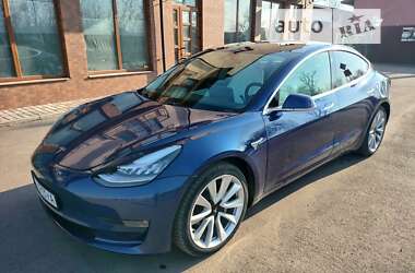 Седан Tesla Model 3 2020 в Ужгороде