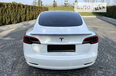 Седан Tesla Model 3 2020 в Кривом Роге
