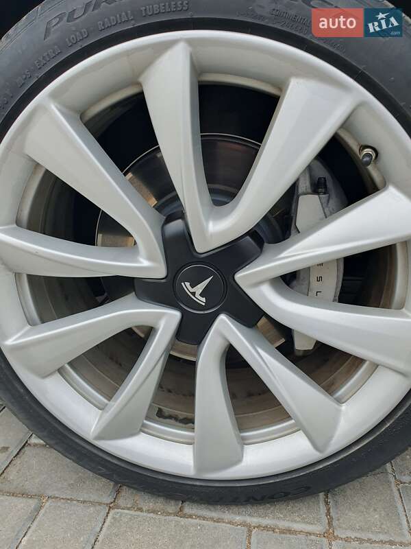 Седан Tesla Model 3 2018 в Одессе