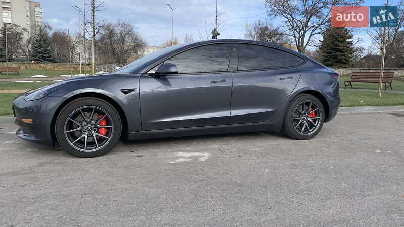 Седан Tesla Model 3 2022 в Кременчуге