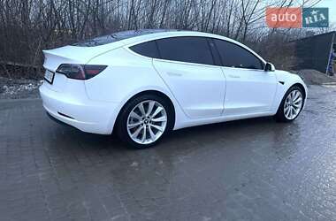 Седан Tesla Model 3 2020 в Львове