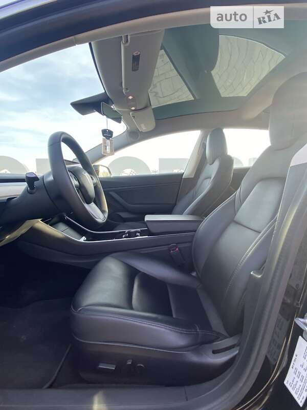 Седан Tesla Model 3 2019 в Одесі фото 36 Седан Tesla Model 3 2019 в Одесі