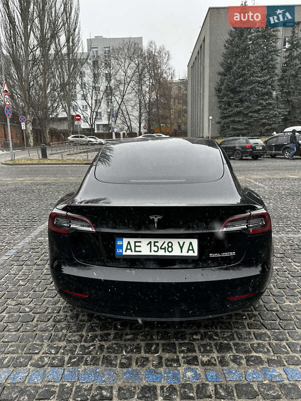 Седан Tesla Model 3 2021 в Днепре
