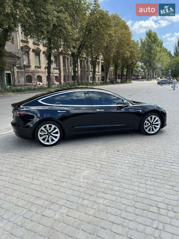 Седан Tesla Model 3 2018 в Запорожье