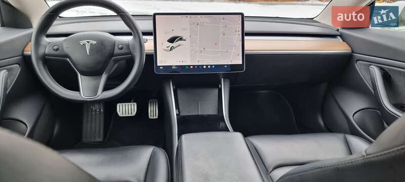 Седан Tesla Model 3 2019 в Києві