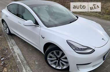 Седан Tesla Model 3 2019 в Львові