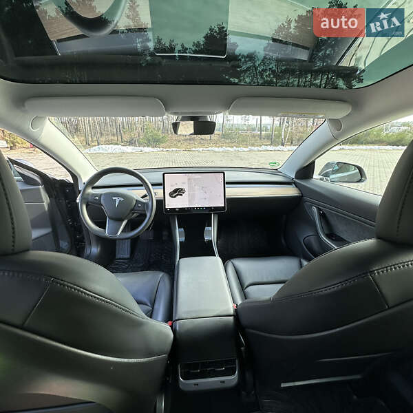 Седан Tesla Model 3 2019 в Костопілі