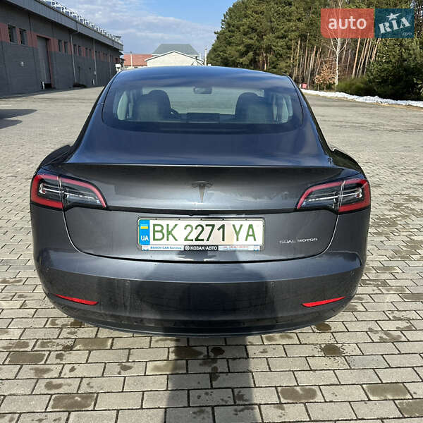 Седан Tesla Model 3 2019 в Костопілі