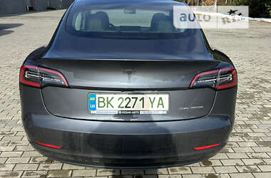 Седан Tesla Model 3 2019 в Костополе