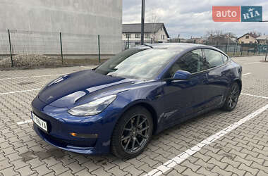 Седан Tesla Model 3 2021 в Ивано-Франковске