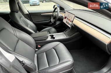 Седан Tesla Model 3 2021 в Ивано-Франковске