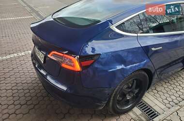 Седан Tesla Model 3 2018 в 